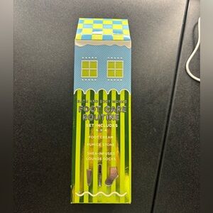 Foot care set by bath and body works